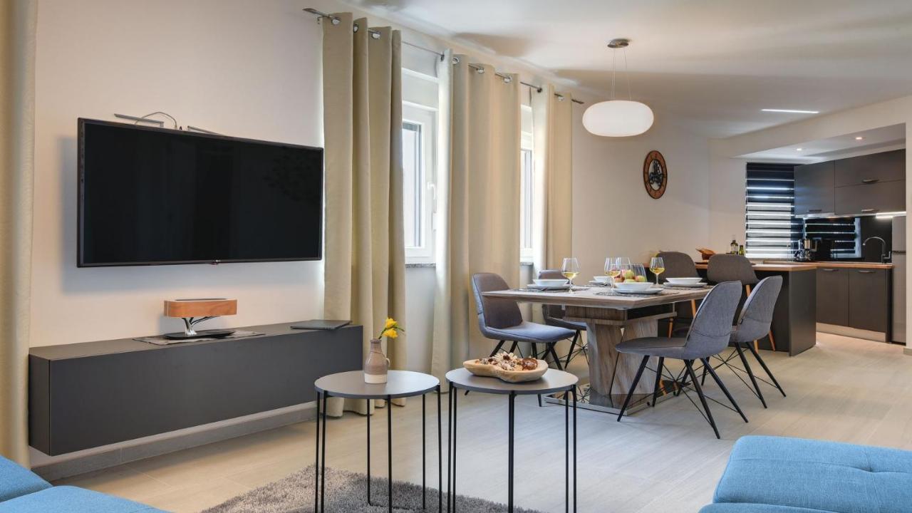 Exclusive City Apartments Пула Екстериор снимка