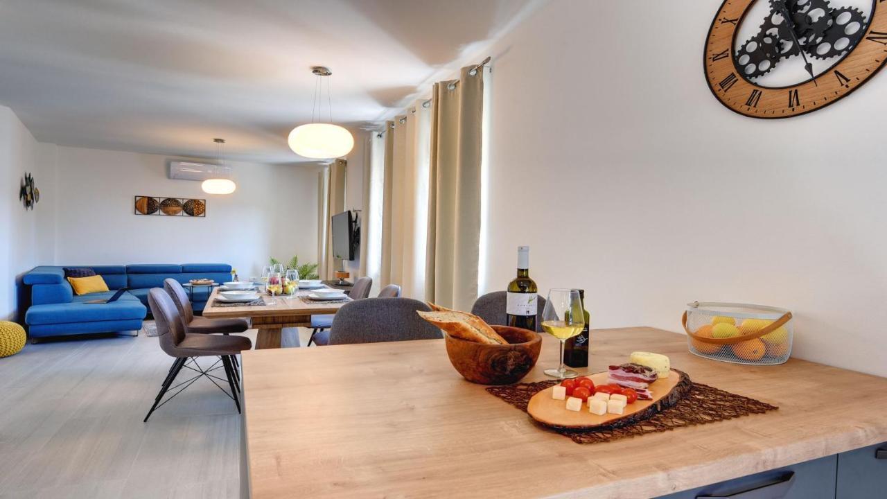Exclusive City Apartments Пула Екстериор снимка