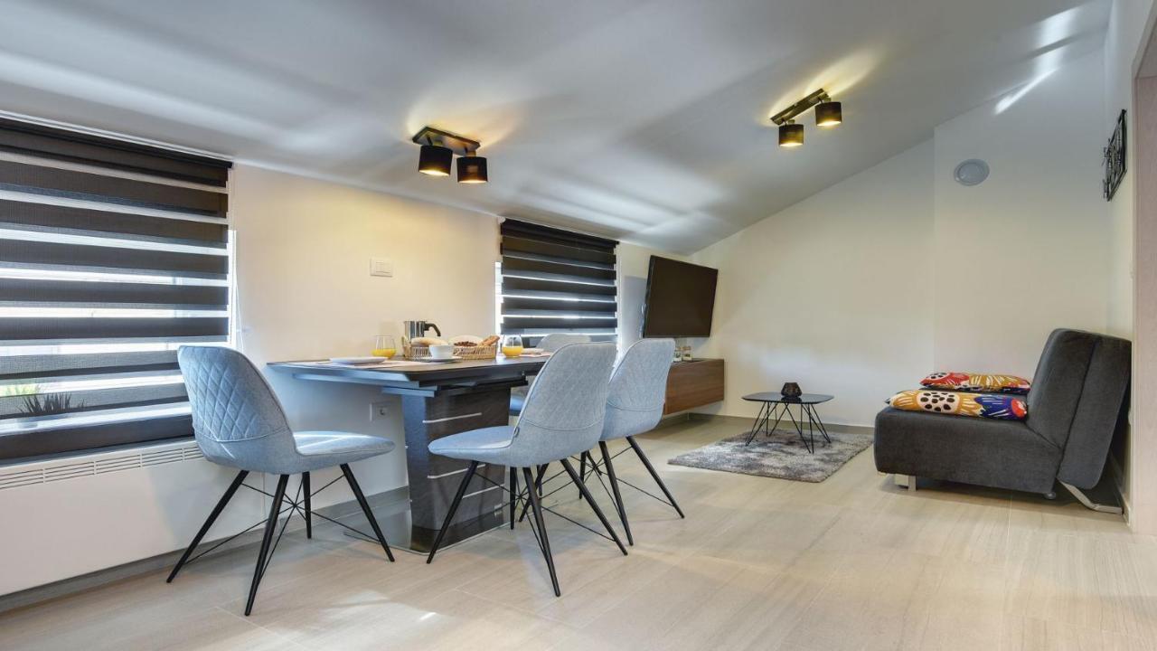 Exclusive City Apartments Пула Екстериор снимка